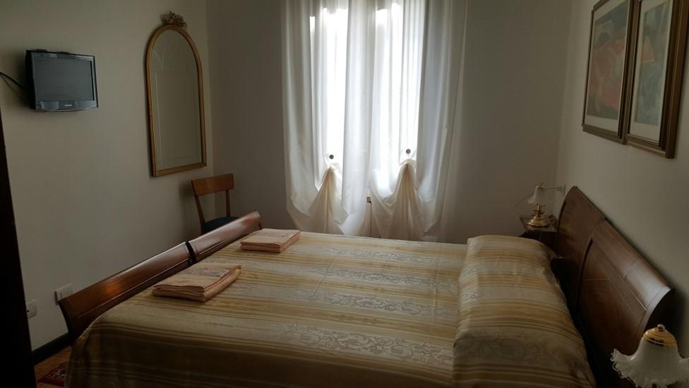 Chiara Apartment Mestre Luaran gambar